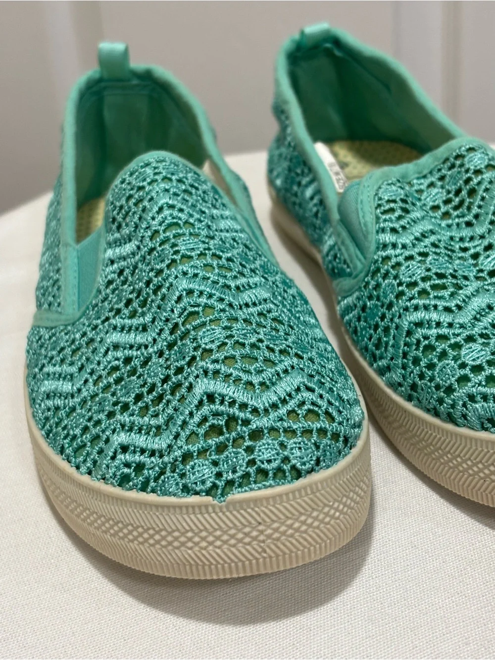 Rue21 Etc. Mint Crochet Lace Slip-On Flats | Women’s M 7/8